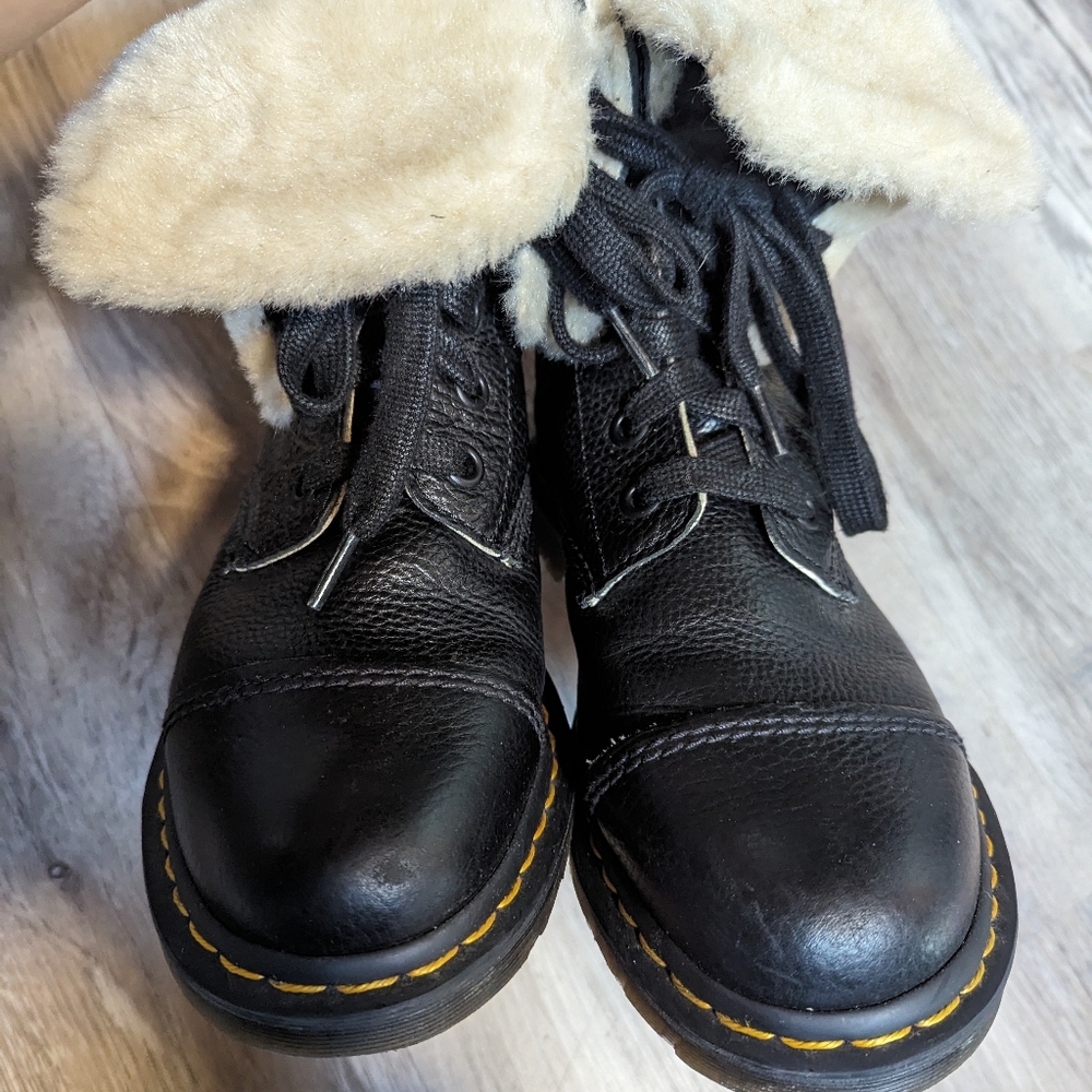 Dr. Martens Aimilita fur lined leather boots Men's 9 or Women's 11 - Picture 3 of 11